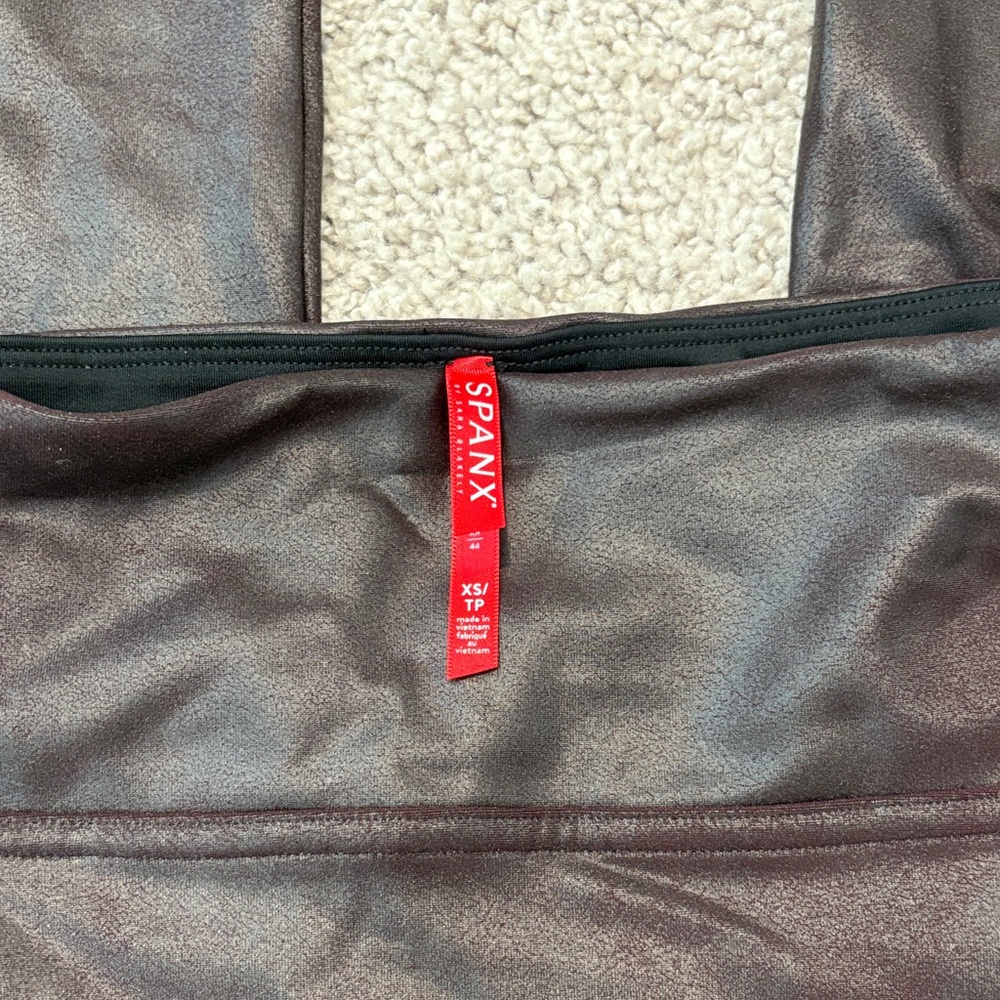 SPANX Metallic Sheen Leggings